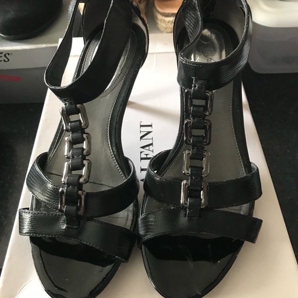 Pumps - Picture 2 of 2